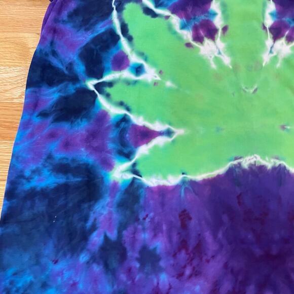 handmade tie dyed unisex tshirt 3XL pot leaf galaxy sky - Picture 6 of 8
